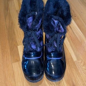 Women’s snow boots